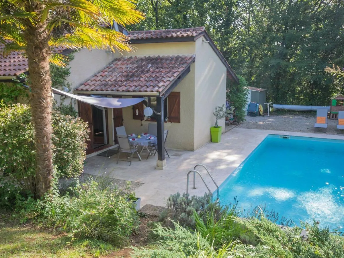 Quiet Holiday Home With Large Pool Saint-Martin-le-Redon